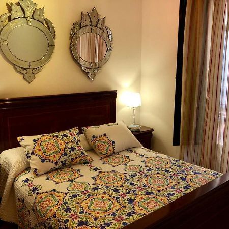 Apartamento Calle Cuna Sevilla Kültér fotó